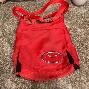 Chicago Bulls Women's Grommet Cross-Body Bag - Red
